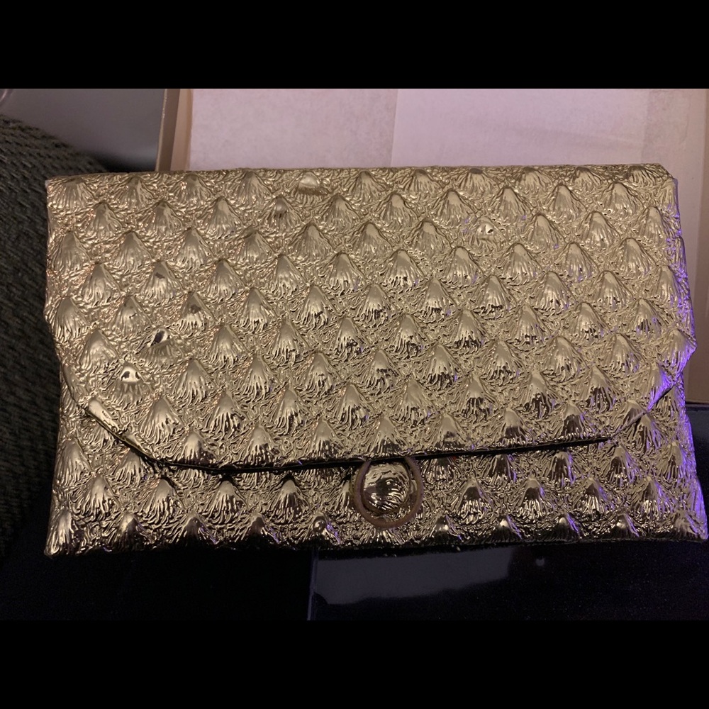 Purse organizer by mascot